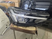 Volvo xc 40 lampa przednia prawa 32338909