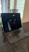 iPad Pro 12.9 4th Gen (512 GB) Wi-Fi + Cellular + klawiatura z etui