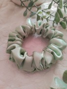 Gumka do włosów typu Scrunchies Pistacja Slim