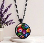 Łańcuszek z wisiorkiem Medalion