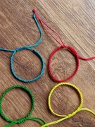 Zestaw 4 regulowanych plecionych bransoletek – komplet, idealny prezent