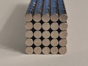 Magnes neodymowy walec 4x2mm 100 sztuk 