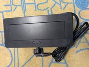 Gniazdo nablatowe chowane z usb