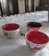 Trzy czarki na dodatki do suszi- Wasabi,imbir i sos sojowy