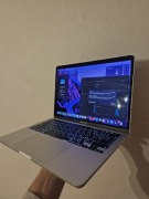 MacBook Pro 13 M1 | 16GB RAM | 512GB SSD | Bateria 93% | Serwis PTM7950 |