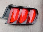 FORD MUSTANG VI 2016- LAMPA TYŁ PRAWA LED TYLNA USA GR3B-13B504-A-PRAWA