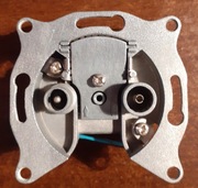 Wkład do gniazda antenowego RTV 9dB LEGRAND CARIVA przelotowe - nowe