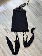 Body z pończochami. Czarna koronka.