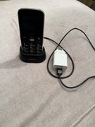 Telefon dla seniora z ładowarką