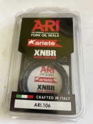 Uszczelniacze przeciwpyłowe ARI.106 KXF250 CR250 CRF250 RMZ