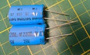 Kondensator elektrolityczny 2200uF 25V Philips raster 7,5mm