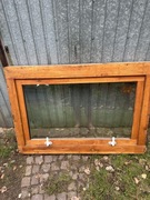 Okno drewniane z okiennicą 