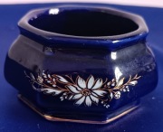 MAŁA CERAMICZNA  BOMBONIERA PUDEŁECZKO NA DROBIAZGI