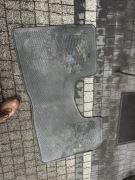 dywanik gumowy wycieraczka renault Trafic Oryginał