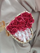 Box w kształcie serca z różami mydlanymi Raffaello , Merci na każda okazje