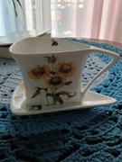 Filiżanka porcelanowa trójkątna 