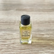 Chanel No 19 miniaturka kolekcjonerska - 4ml edt Stara Wersja