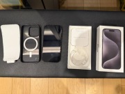 iPhone 15 Pro Black Titanium 128GB komplet + etui Spigen MagFit