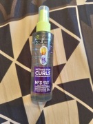 Garnier fructis. Spray nawilżający i podkręcający skręt włosa 