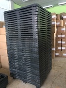 palety plastikowe,  wymiary 114cm x 114cm