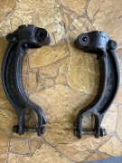 Widelec amortyzatora Audi A8 S8 4H 8R0413