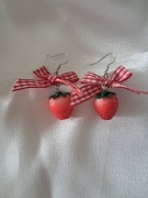 Kolczyki truskawki kokardki owocki owoce  okazje wiosna lato