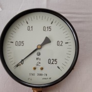 Manometr  0,25 MPa /2,5  bar/
