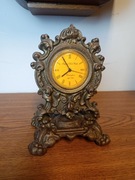 Zegar kominkowy, zdobiony - mosiądz