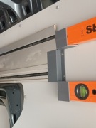 Uchwyty mocowania szyn,poziomic zabudowa busa 