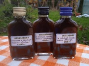 "ORZECHÓWKA" Z ZIELONYCH OWOCÓW ORZECHA WŁOSKIEGO - W NASZEJ SPIŻARNI