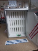 Zamykana szafka na telefony komorkowe