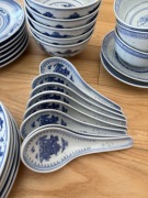 Komplet chińska porcelana - 29 el. - talerze, miski, łyżki, filiżanki