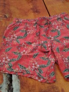 Czerwone w kwiaty spodenki Kiabi XXL 