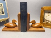 KACZKI DREWNIANE RZEŹBIONE PODPÓRKI DO KSIĄŻEK. BOGATY ANTYK #968