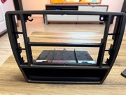 Ramka radia i panelu klimatyzacji VW Passat B5 FL rybia łuska/karbon