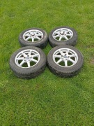 Zestaw letnich kół do Mazdy Premacy