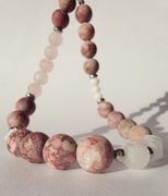 Biżuteryjna smycz do telefonu z Rodonitu i Jedeitu, breloczek gsm XS