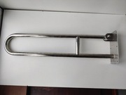 Uchylny uchwyt łazienkowy dla niepełnosprawnych 700 mm