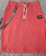 Różowa spódniczka 