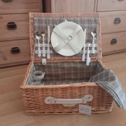 Nowy kosz piknikowy wiklinowy dla 2 osób