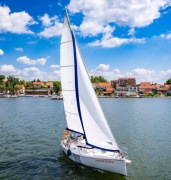 Rejs jachtem ze sternikiem Mikołajki