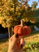 Szydełkowa dynia ozdoba