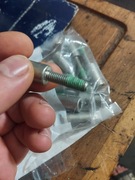 Śruba obejmy mostek pompy vacum bmw e60 e90 e46