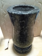 Wazon nagrobny granitowy ciemny