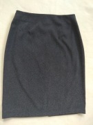 Spódnica ciemny granat z wytłaczanym wzorem