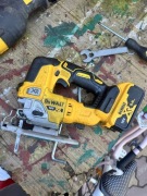 Wyrzynarka Dewalt Dcs334 + akumulator