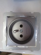 Gniazdo pojedyncze z uziemieniem Szare OSPEL Aria