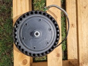 Koło z silnikiem Blaupunkt Esc808 hulajnoga elektryczna ogumienie pełne 