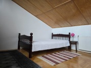 Łóżko drewniane, klasyczne, 120 x 200 cm