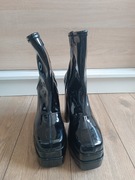 Czarne lakierowane botki 